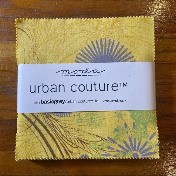 MODA URBAN COUTURE 5″ Charm Pack BY Basic Grey 40-5" x 5" Squares 100% Cotton - Picture 3 of 6